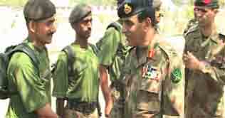 Army Chief General Kayani visits South Waziristan